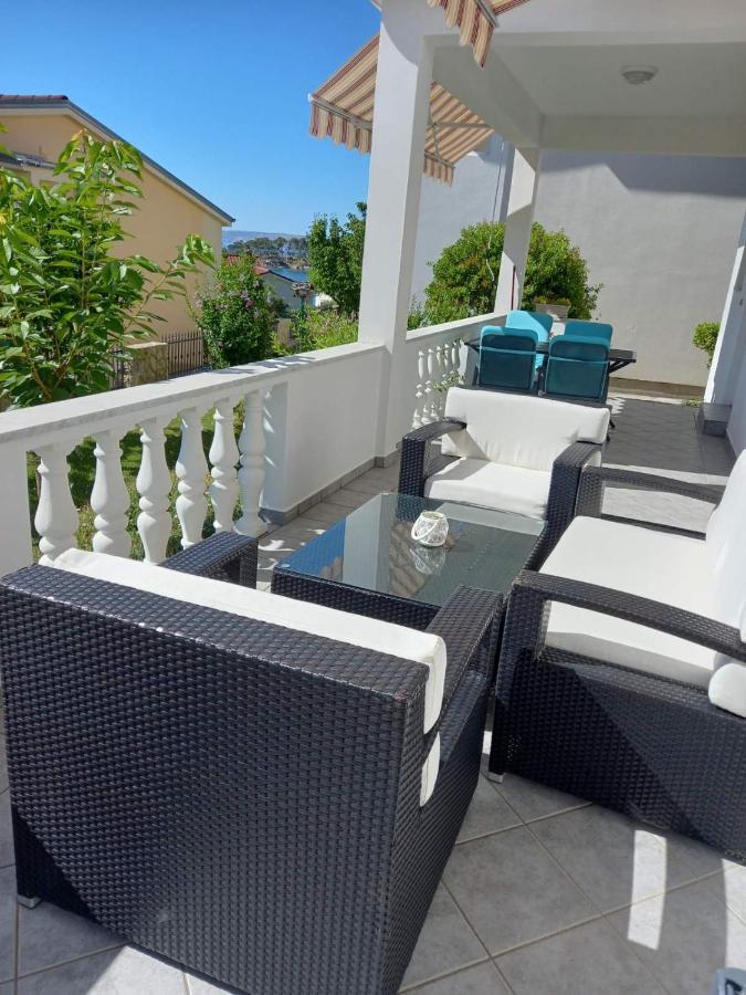 Apartman Katica Banjol Exteriér fotografie