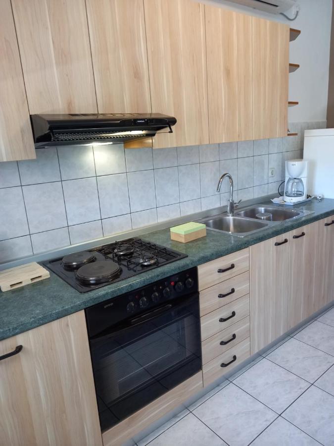 Apartman Katica Banjol Exteriér fotografie