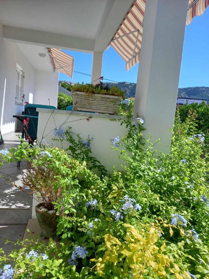 Apartman Katica Banjol Exteriér fotografie