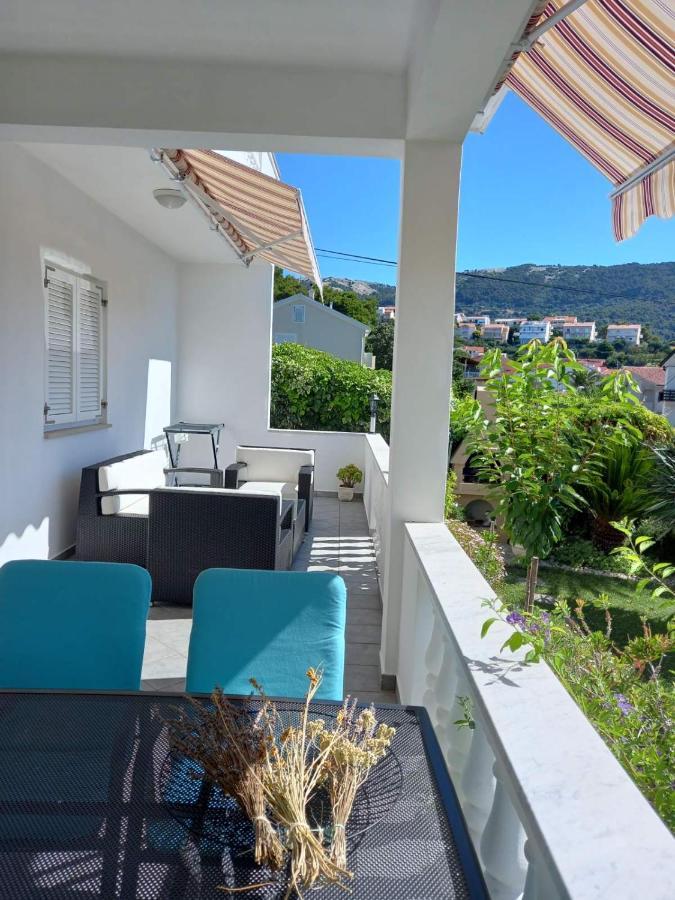 Apartman Katica Banjol Exteriér fotografie