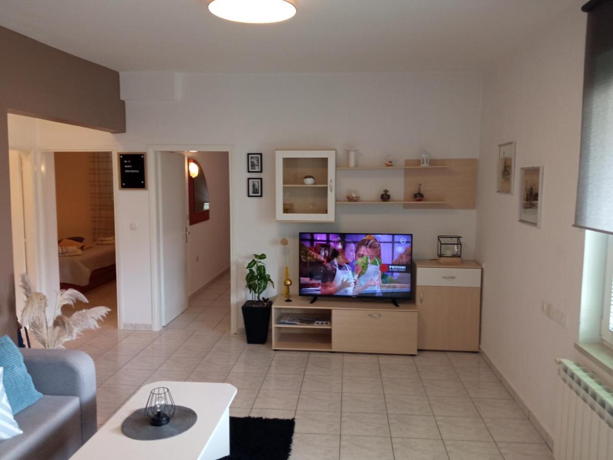 Apartman Katica Banjol Exteriér fotografie