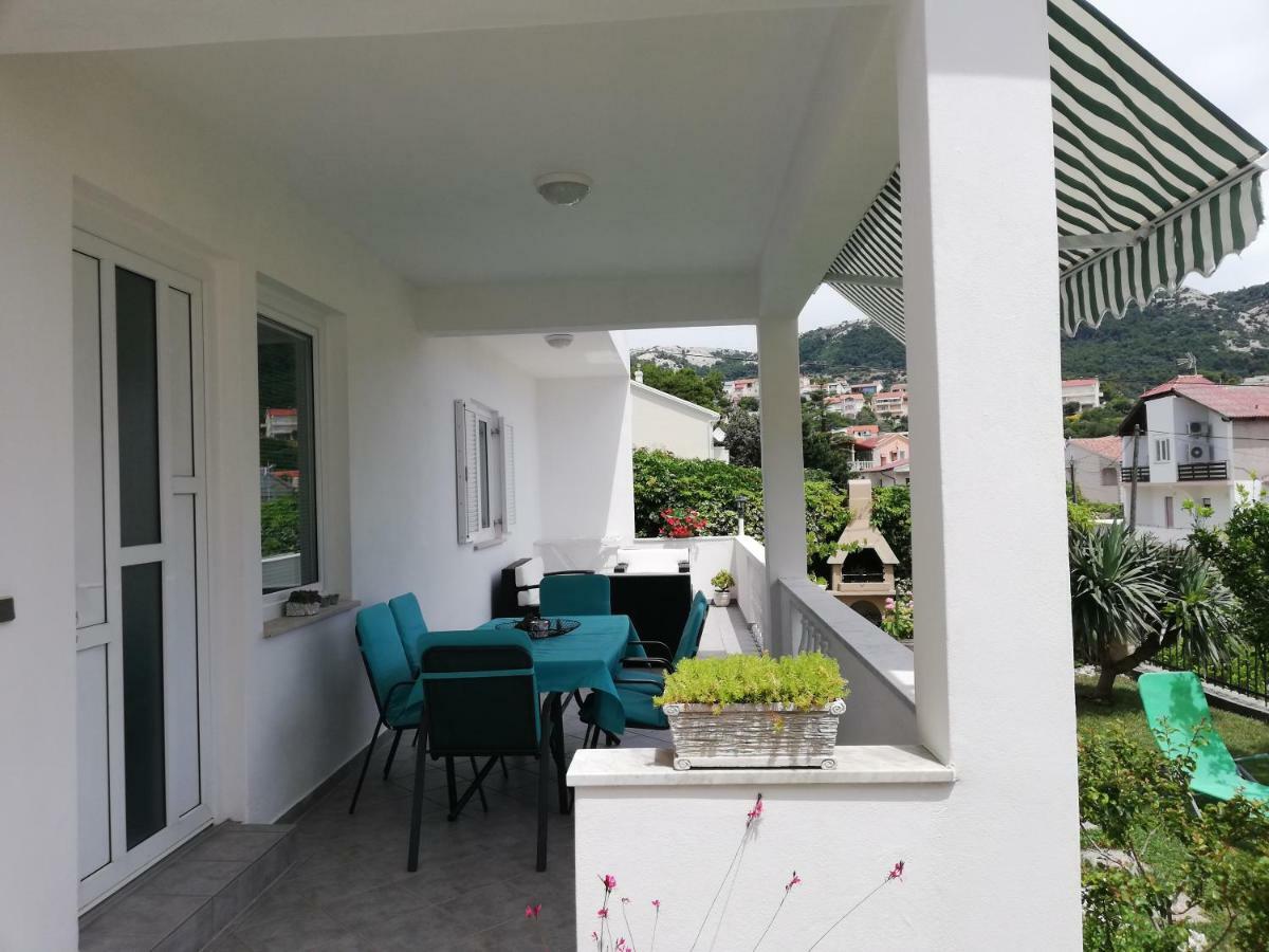 Apartman Katica Banjol Exteriér fotografie