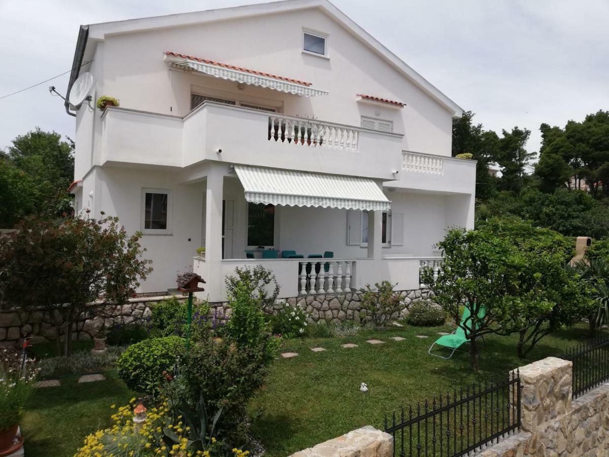 Apartman Katica Banjol Exteriér fotografie